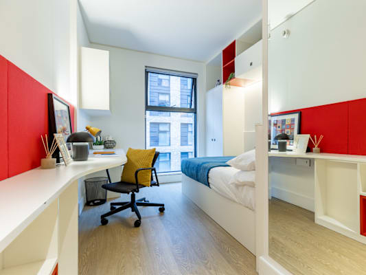 Economy En Suite room type